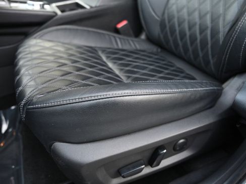 Used 2024 Mitsubishi Outlander SEL image 15