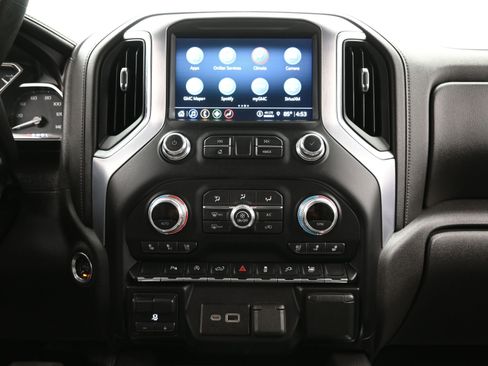 Used 2021 GMC Sierra 1500 SLT image 17