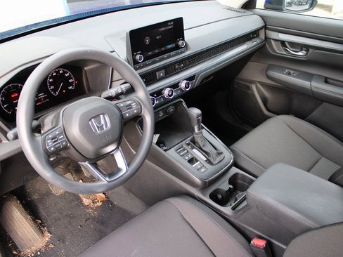 Certified 2023 Honda CR-V LX image 2