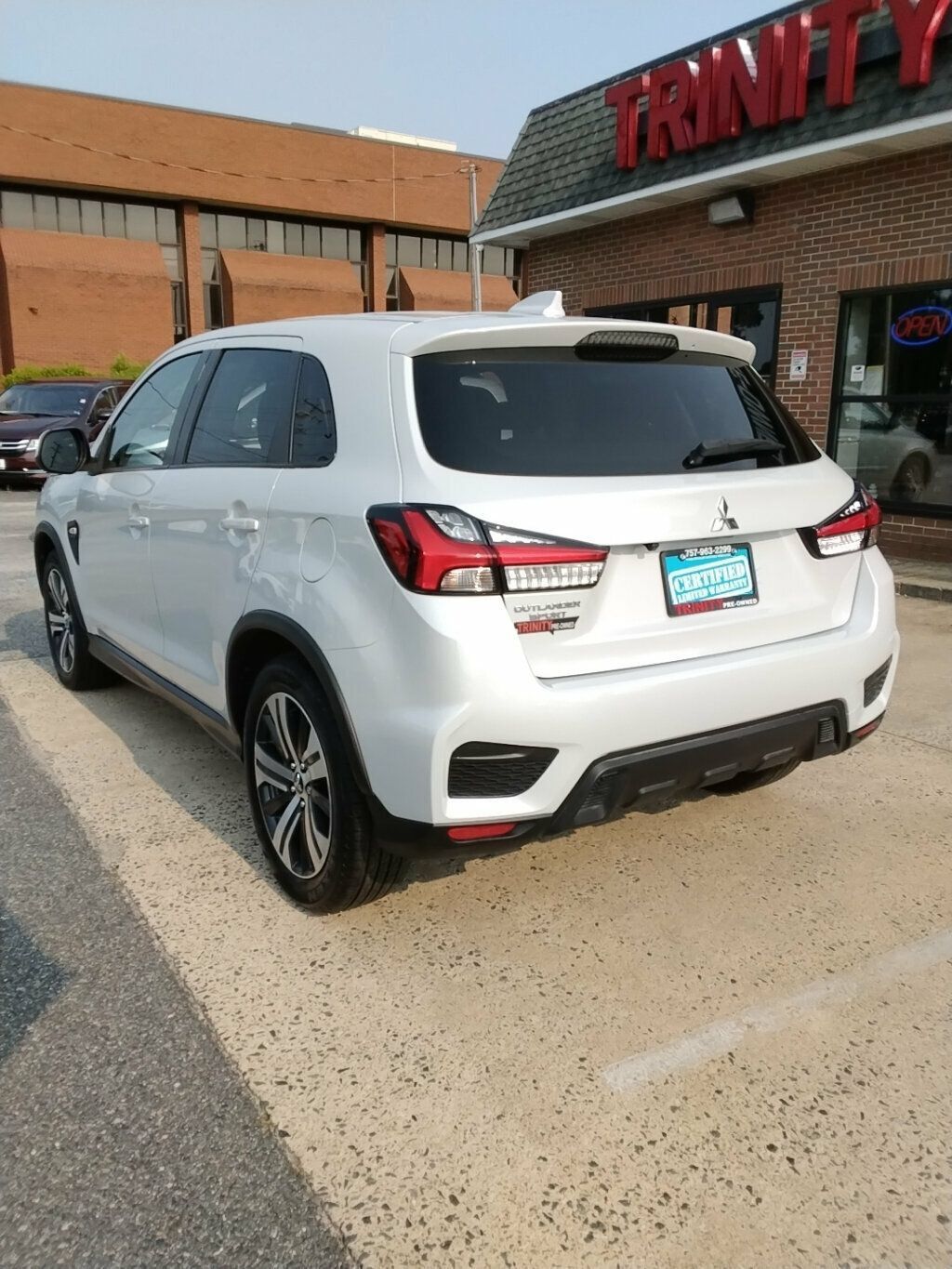 Used 2023 Mitsubishi Outlander Sport AWD image 2