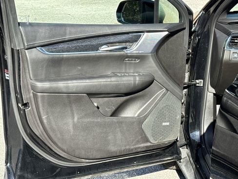 Used 2023 Cadillac XT5 Premium Luxury image 10