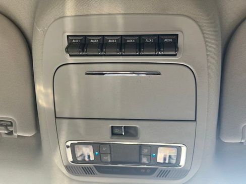 Used 2024 Ford F350 Lariat w/ Lariat Ultimate Package AWD/4WD image 11