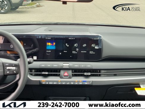 New 2026 Kia K4 FWD image 17