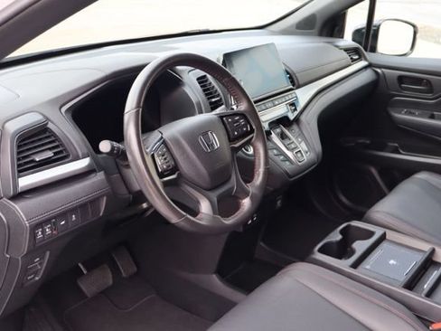 Used 2025 Honda Odyssey Sport-L image 17
