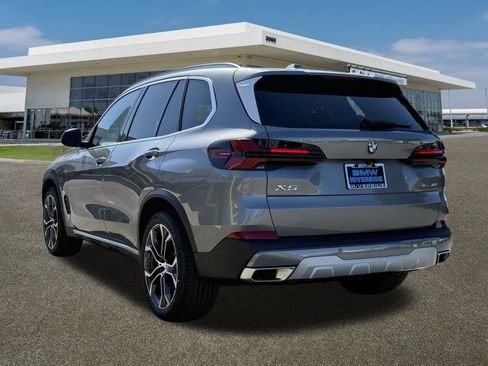 New 2026 BMW X5 sDrive40i w/ Executive Package image 8