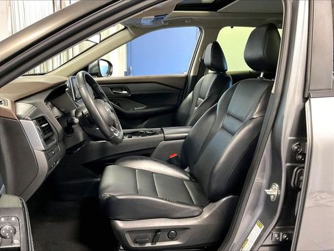 Certified 2023 Nissan Rogue SV w/ SV Premium B Package AWD/4WD image 10