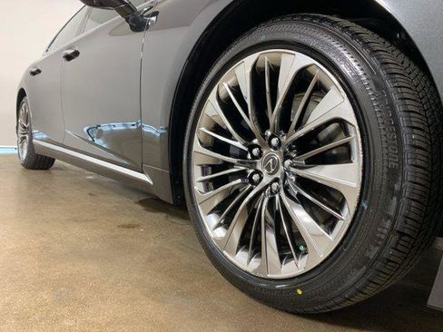 Certified 2022 Lexus LS 500 AWD w/ Luxury Package image 6