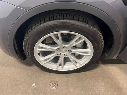 Used 2023 Tesla Model Y Long Range image 29