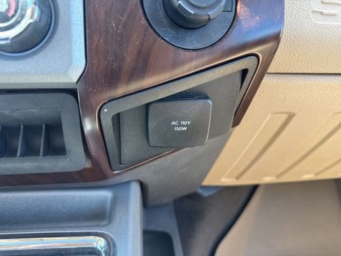 Used 2016 Ford F250 Lariat w/ Lariat Ultimate Package AWD/4WD image 43