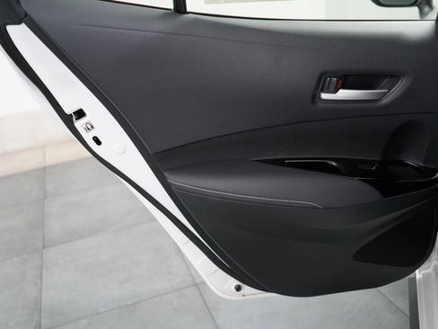 Used 2021 Toyota Corolla SE FWD image 23