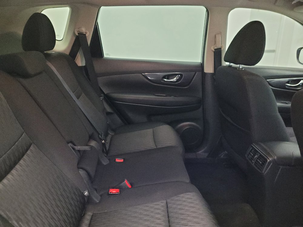 Used 2020 Nissan Rogue SV FWD image 19