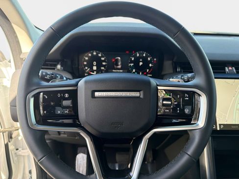 Used 2025 Land Rover Discovery Sport S image 47