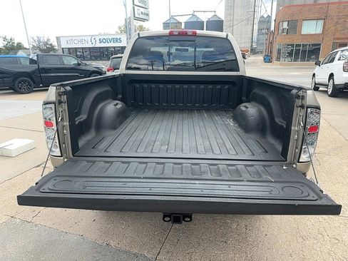 Used 2005 Dodge Ram 2500 Truck SLT w/ Quad Cab Big Horn Value Group image 23