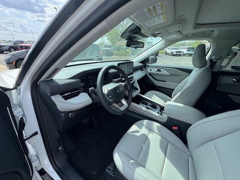 New 2026 Ford Explorer Active w/ Active Comfort Package AWD/4WD image 8