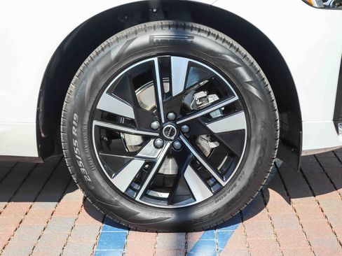 Used 2026 Volvo XC60 B5 Core AWD/4WD image 10