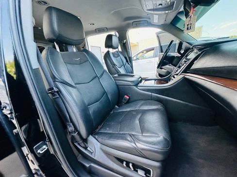 Used 2018 Cadillac Escalade 4WD image 27