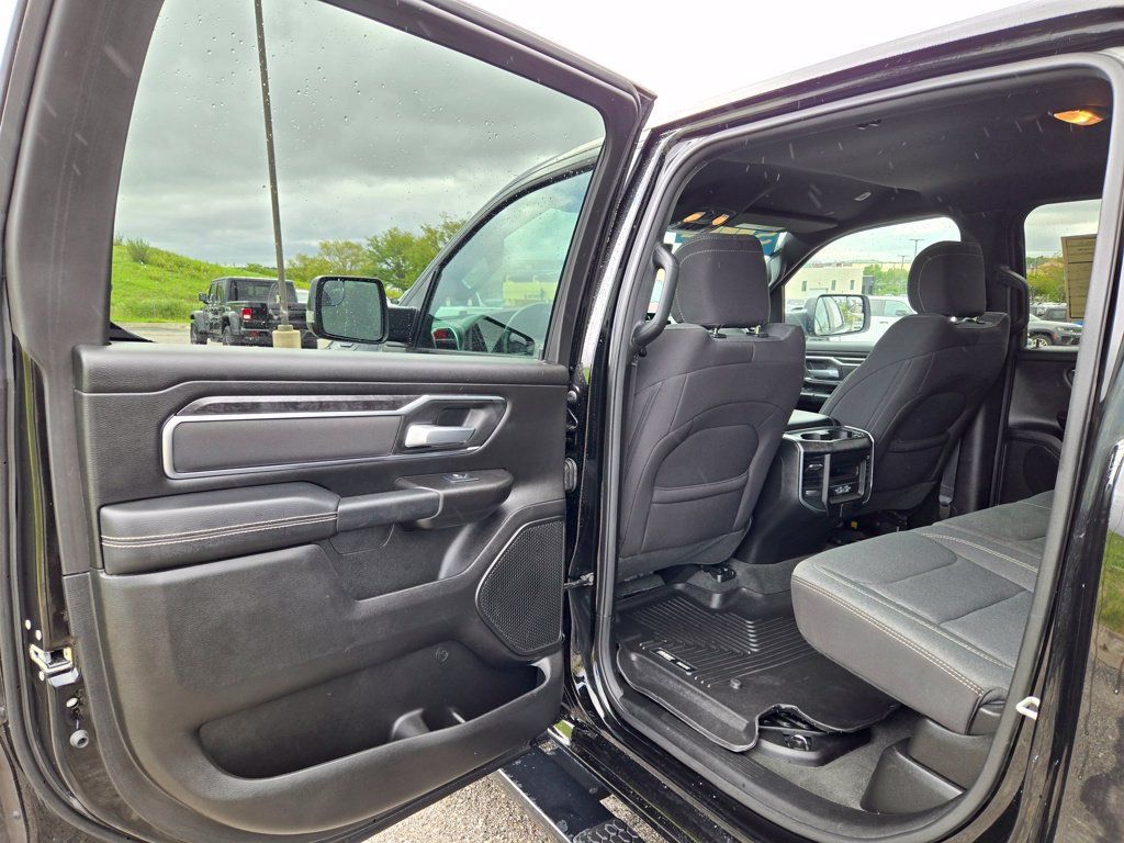 Used 2024 RAM 1500 Big Horn AWD/4WD image 29