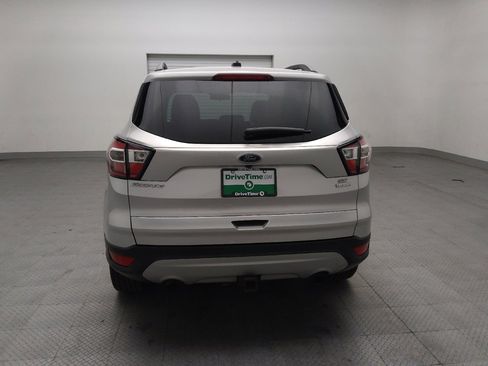 Used 2017 Ford Escape SE w/ SE Leather Comfort Package FWD image 6