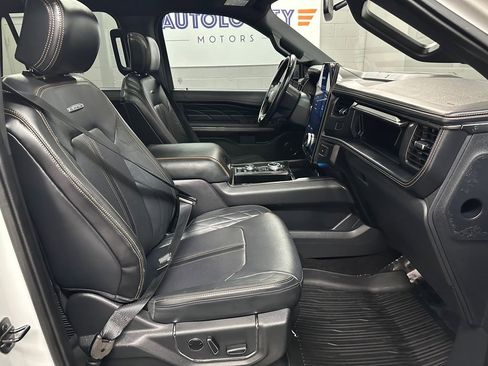 Used 2023 Ford Expedition Max Platinum AWD/4WD image 19