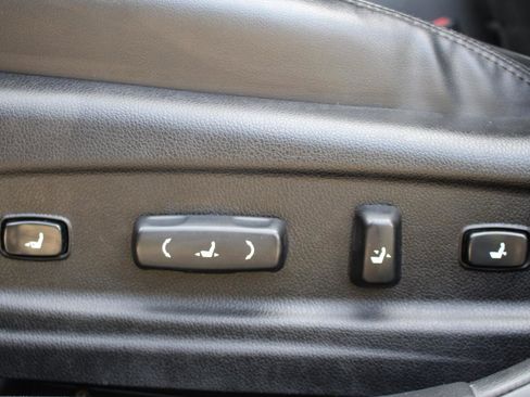 Used 2014 Kia Cadenza Premium w/ Technology Package FWD image 15