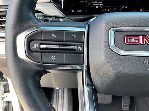 Used 2024 GMC Acadia Elevation w/ Luxury Package FWD image 20
