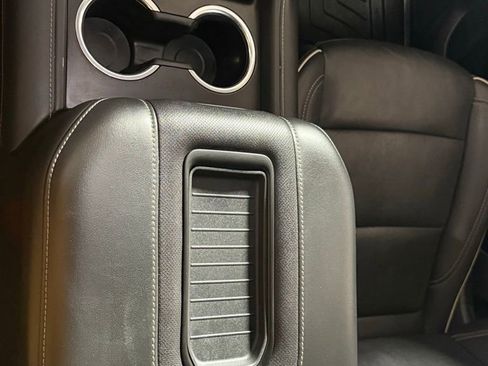 Used 2024 GMC Yukon SLT image 21