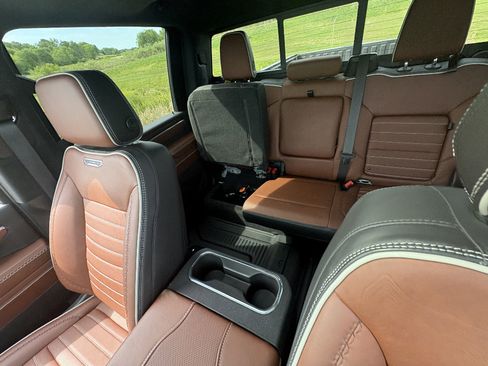 Used 2024 GMC Sierra 3500 Denali Ultimate AWD/4WD image 33