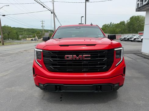 Used 2022 GMC Sierra 1500 Elevation AWD/4WD image 2