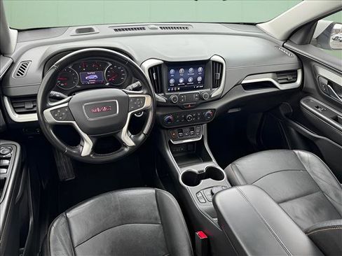 Used 2020 GMC Terrain SLT image 12