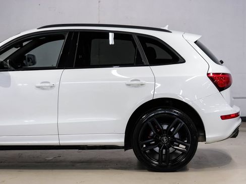 Used 2016 Audi SQ5 Premium Plus w/ Technology Package AWD/4WD image 16
