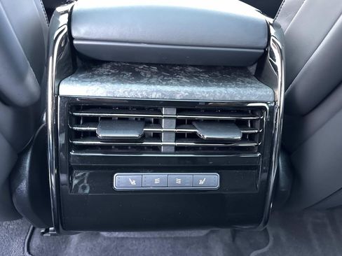 Used 2023 Land Rover Range Rover Sport SE Dynamic AWD/4WD image 17