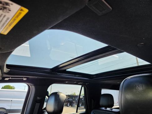Used 2019 Lincoln Navigator L Select AWD/4WD image 22