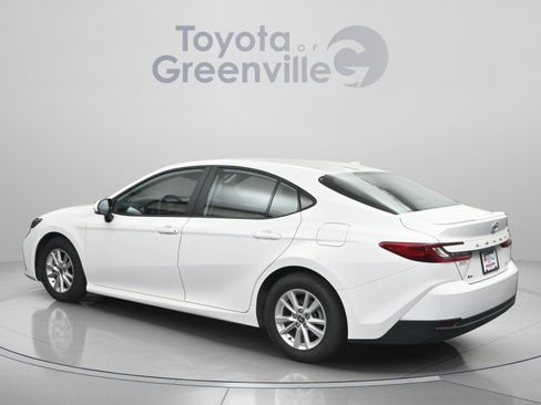 Used 2025 Toyota Camry LE w/ Convenience Package FWD image 7
