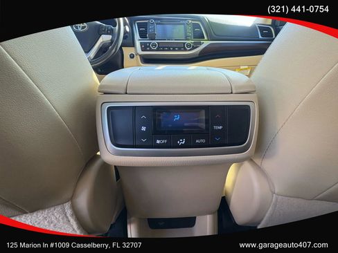 Used 2016 Toyota Highlander Limited image 32