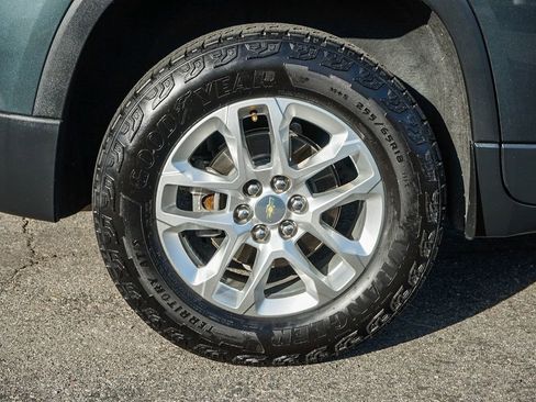 Used 2019 Chevrolet Traverse LT image 12