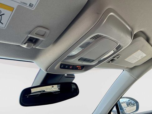 Used 2023 Buick Envision Preferred image 34