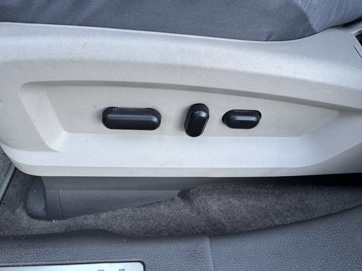 Used 2009 Lincoln MKX 2WD image 39