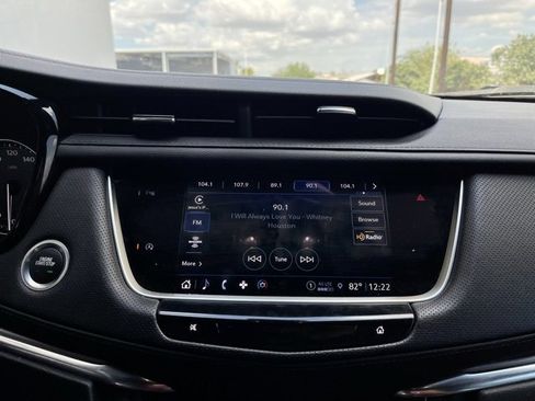Certified 2023 Cadillac XT5 Luxury w/ LPO, Floor Liner Package image 12