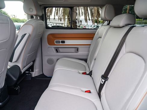 New 2025 Volkswagen ID. Buzz Pro S Plus image 25