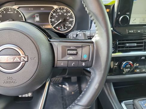 Used 2024 Nissan Pathfinder SL w/ Cargo Package FWD image 17