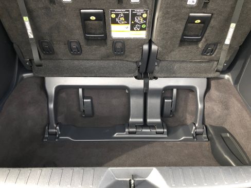 Certified 2025 Toyota Sienna XSE image 31