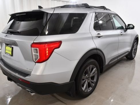 Used 2024 Ford Explorer XLT w/ Equipment Group 202A AWD/4WD image 11