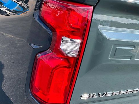 Used 2025 Chevrolet Silverado 1500 LT Trail Boss w/ Convenience Package II image 32