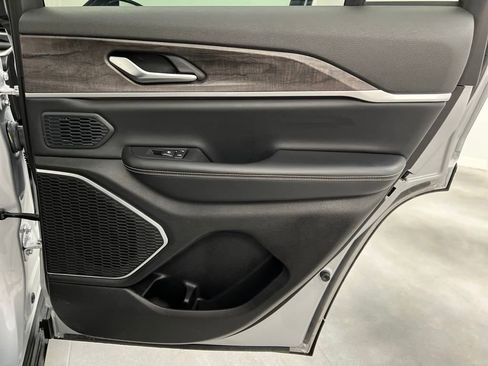 Used 2023 Jeep Grand Cherokee 4WD 4xe image 20