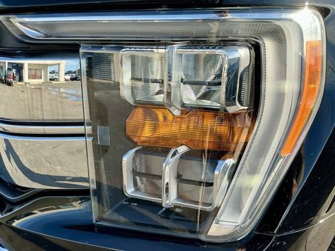 Used 2021 Ford F150 Lariat image 10