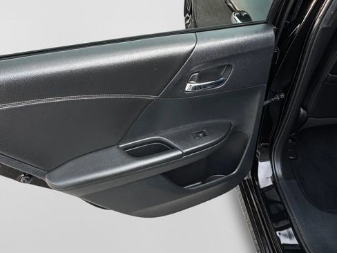 Used 2016 Honda Accord Sport image 14