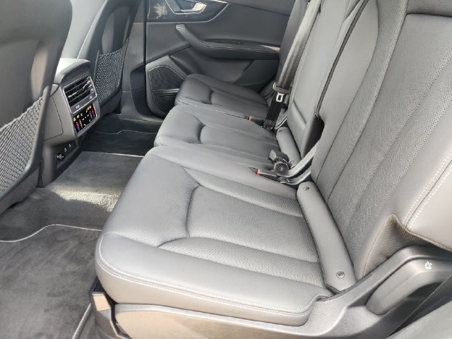 Used 2026 Audi Q7 3.0T Premium Plus AWD/4WD image 29