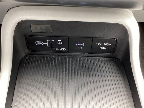Used 2024 Hyundai Kona SEL AWD/4WD image 23