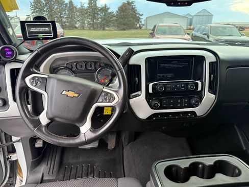 Used 2019 Chevrolet Silverado 2500 LT w/ Z71 Package, Off-Road image 18