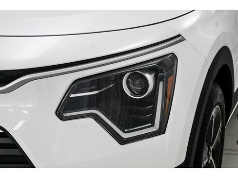 New 2026 Kia Niro LX FWD image 9
